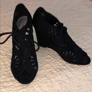 Black Open toe wedges